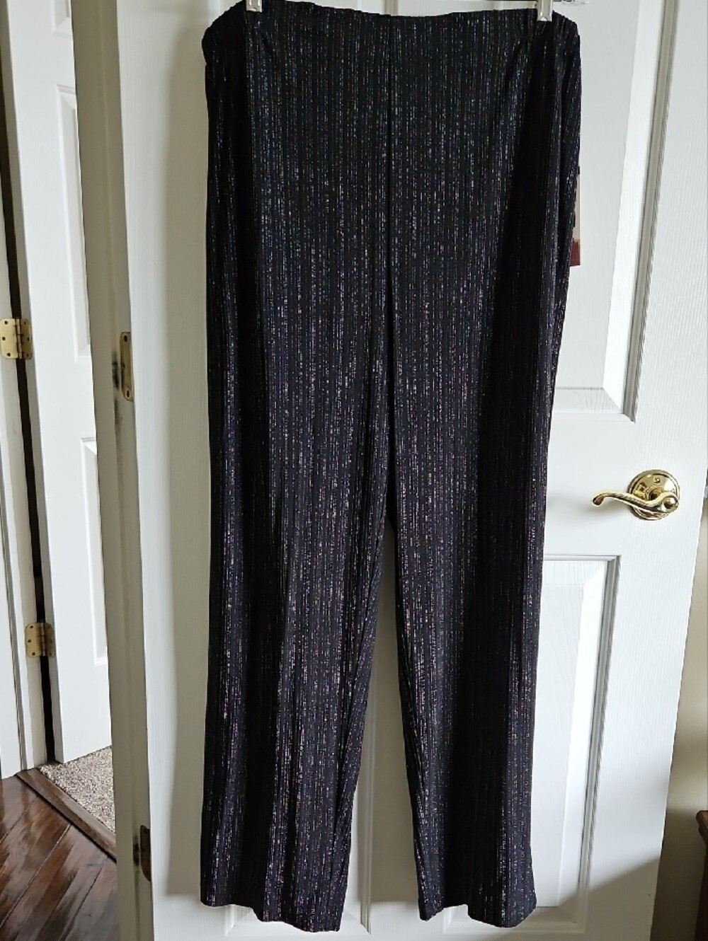 Laura Ashley Woman Pull On Black w Silver Threading Knit Travel Holiday Pants